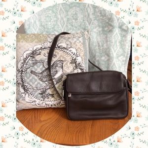 Chic Crossbody Soft Mid-Size Leather Bag